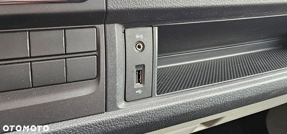 Volkswagen Caravelle 2.0 TDI L2 Trendline DSG - 36