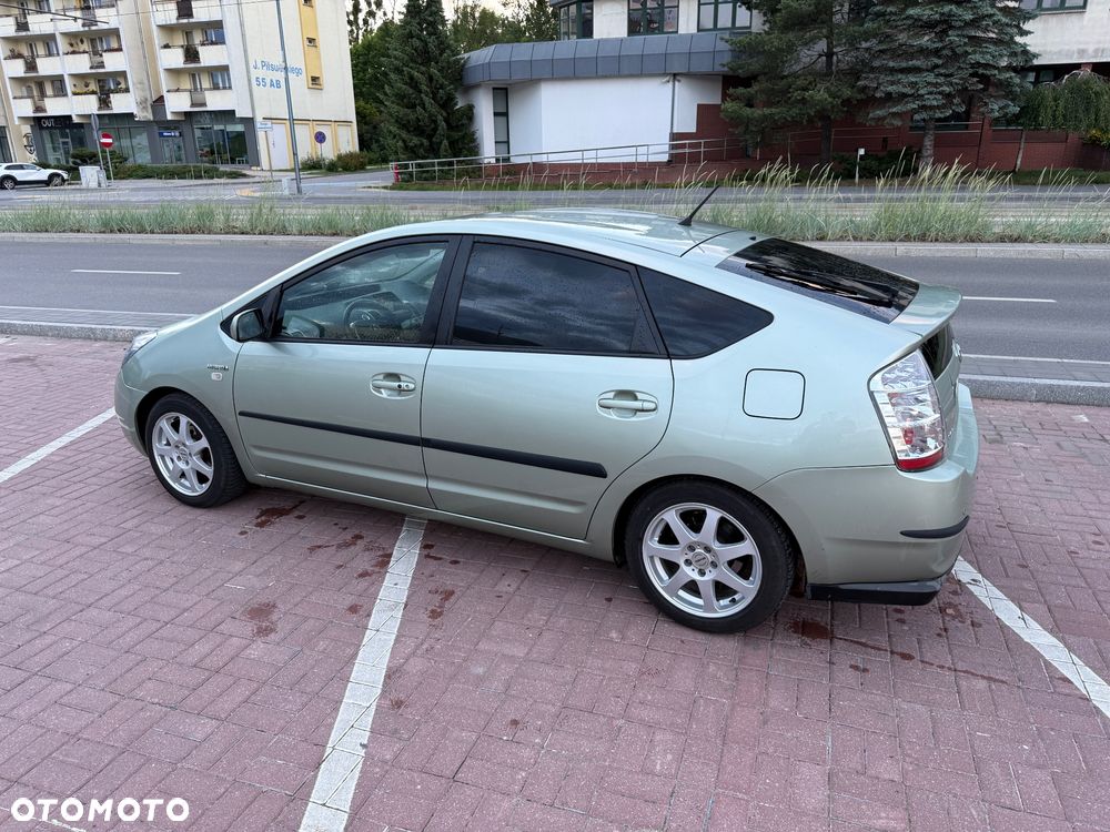 Toyota Prius 1.5 VVT-i Sol (nav) - 3