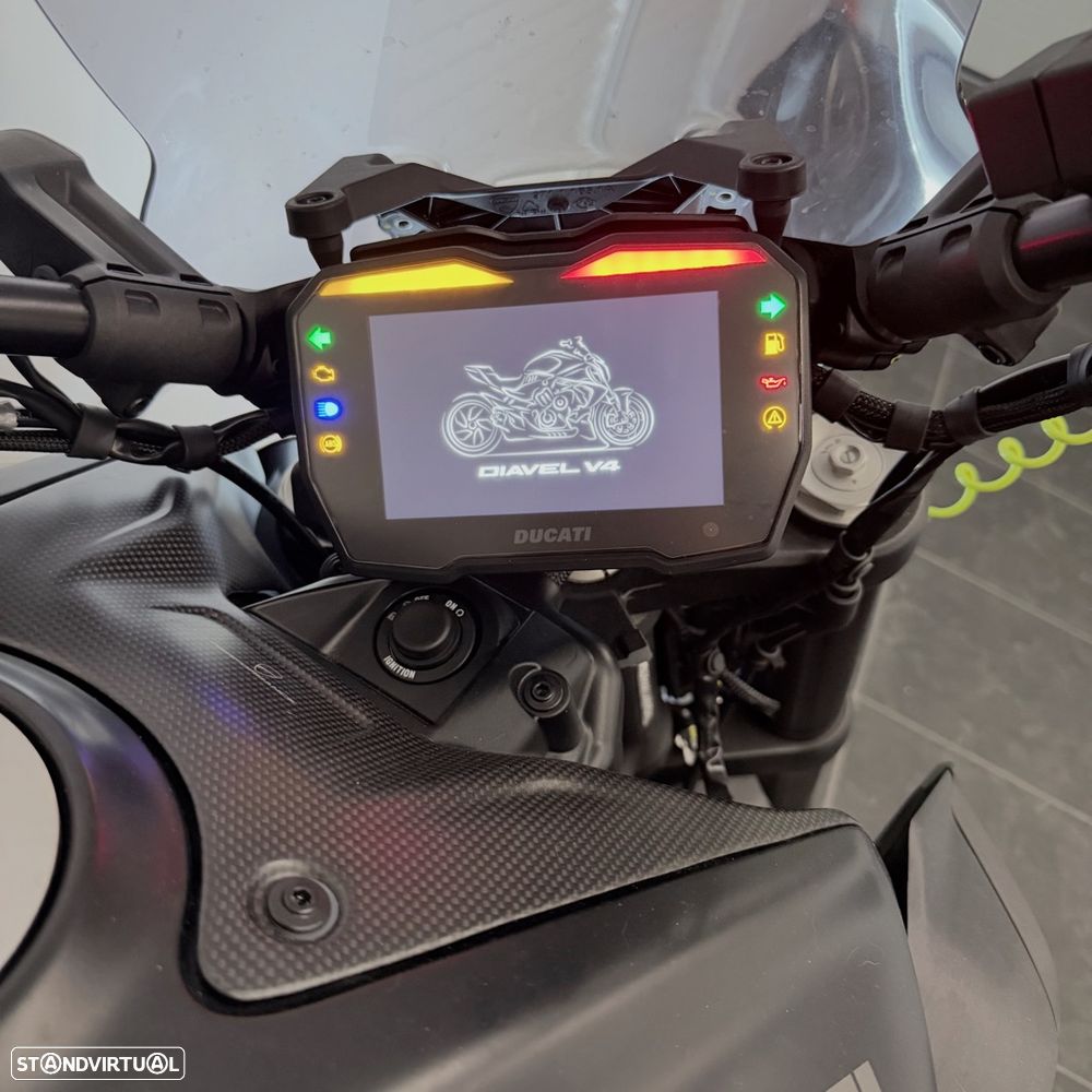 Ducati Diavel Black Roadster - 12