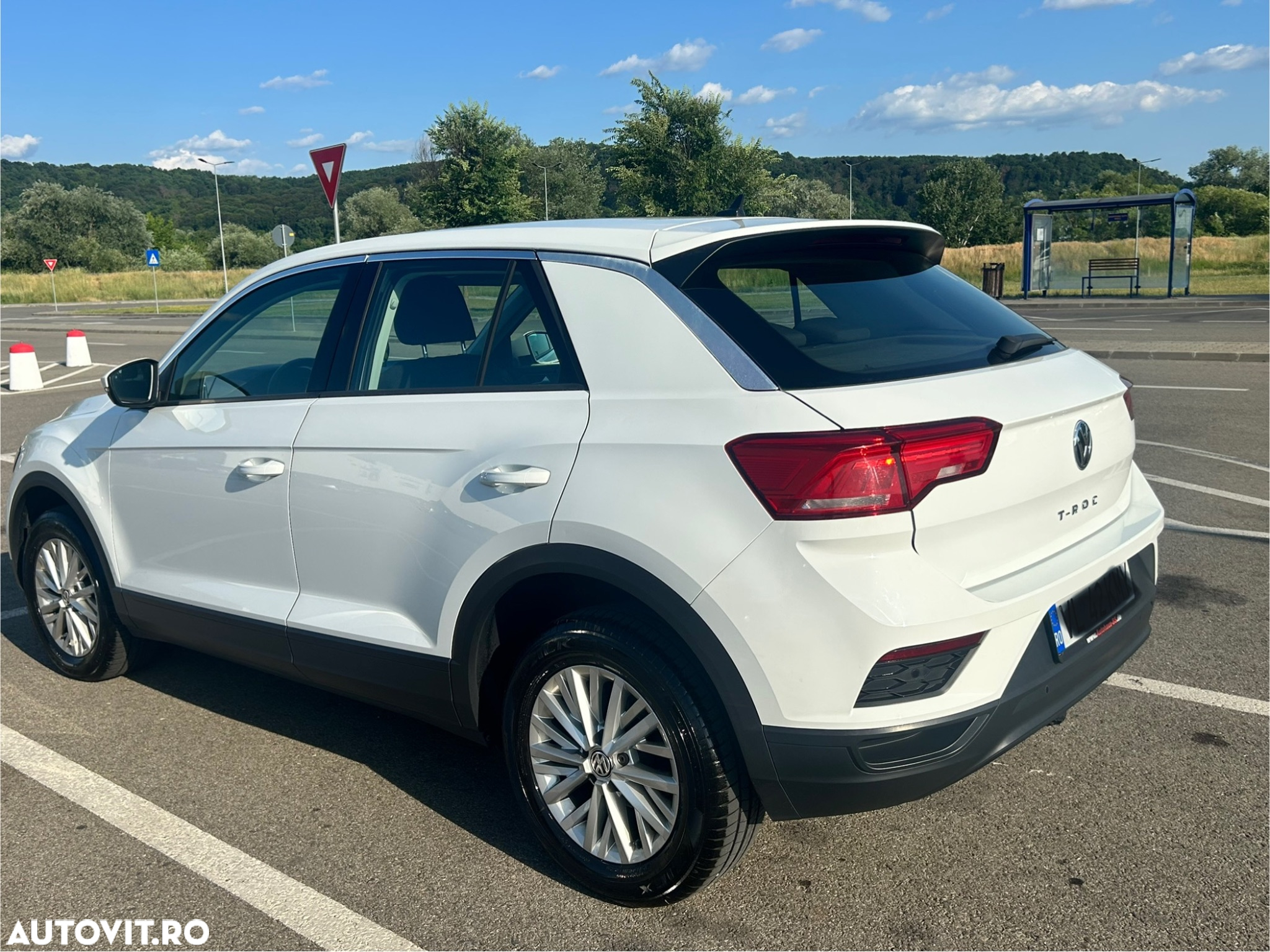 Volkswagen T-ROC 1.6 TDI Design - 4