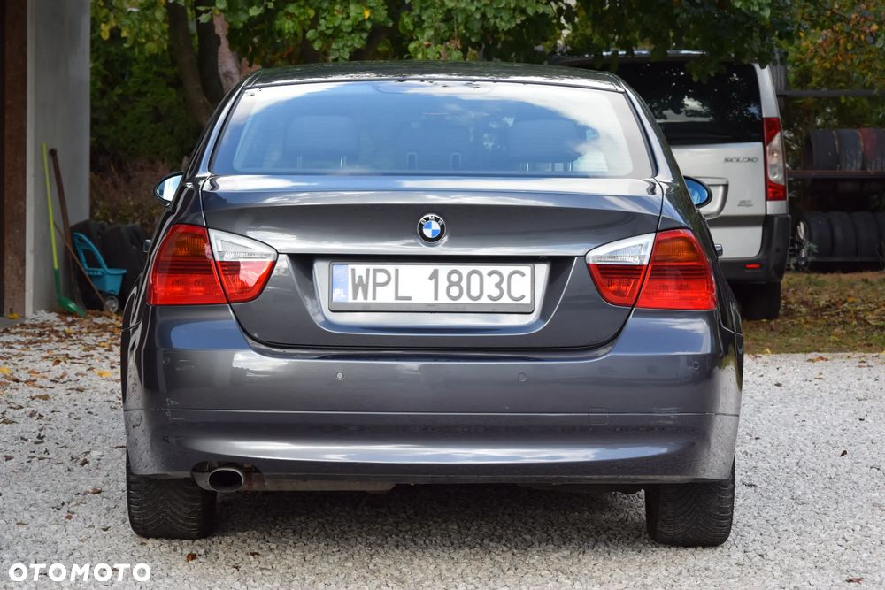 BMW Seria 3 318i - 6