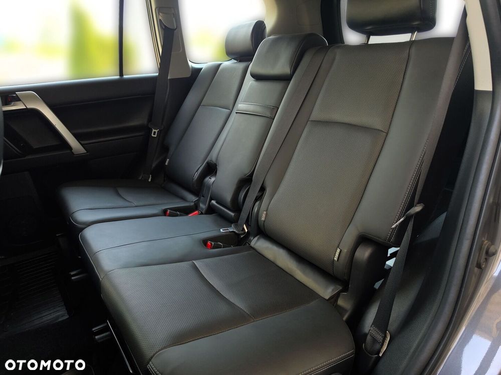 Toyota Land Cruiser LC 2.8 D-4D Invincible - 12