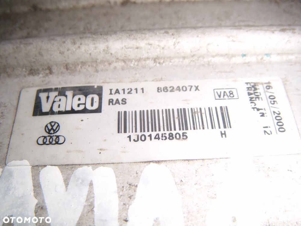 skoda  octavia 1 00r 1.8T inercooler 1j0145805h - 2