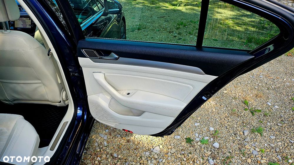 Volkswagen Passat 2.0 TSI BMT Highline DSG - 37