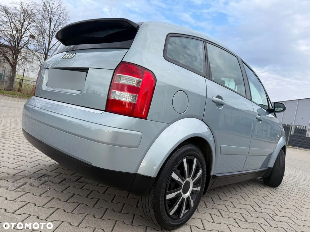 Audi A2 - 8