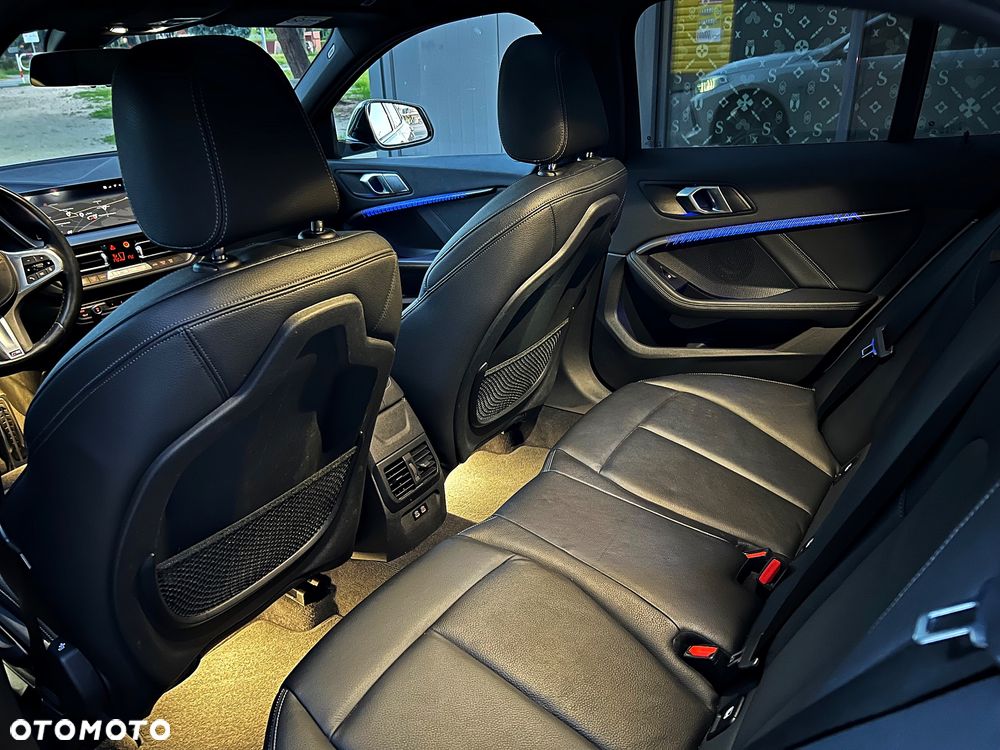 BMW Seria 1 118d M Sport Shadow - 29