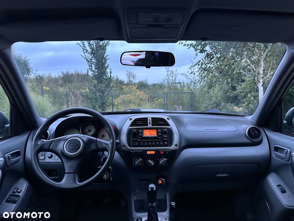 Toyota RAV4 2.0 D-4D 4x4 - 15