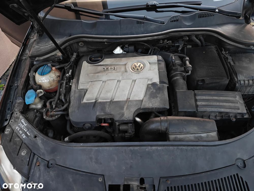 Volkswagen Passat 2.0 TDI Comfortline - 14