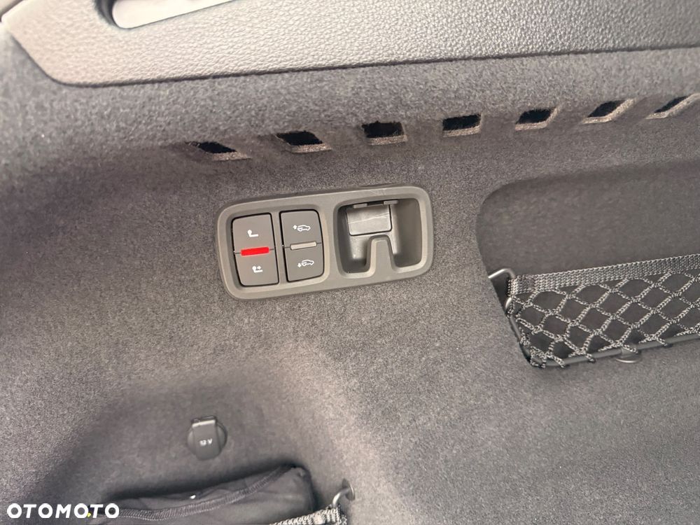 Audi RS Q8 TFSI quattro tiptronic Performance - 22