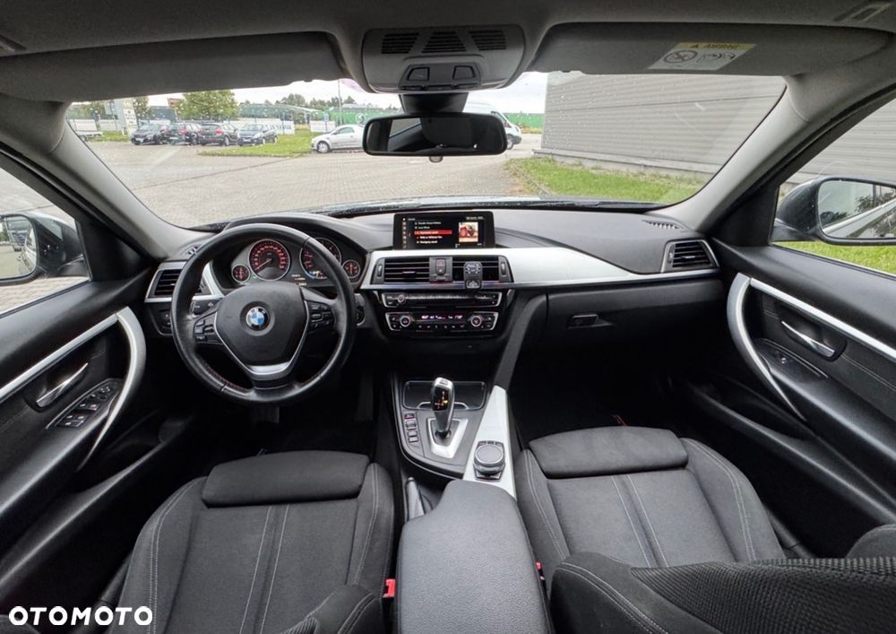 BMW Seria 3 - 24