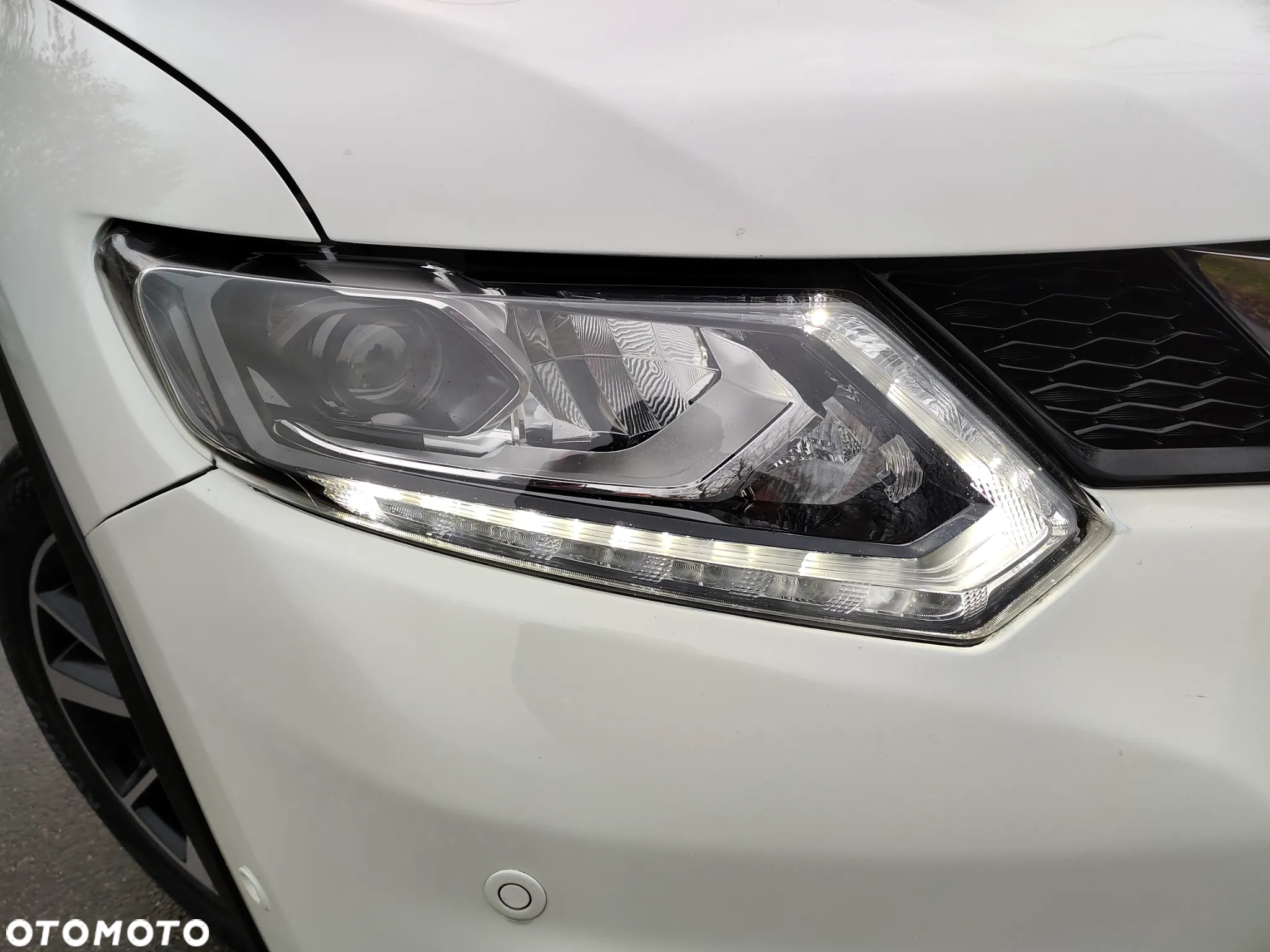 Nissan X-Trail 1.6 DCi Tekna 2WD Xtronic 7os - 16