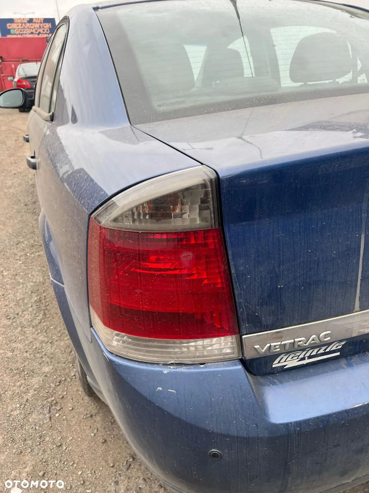 Lampa tylna prawa/ Lewa Opel Vectra C SEDAN !! Cena za sztukę !! - 2