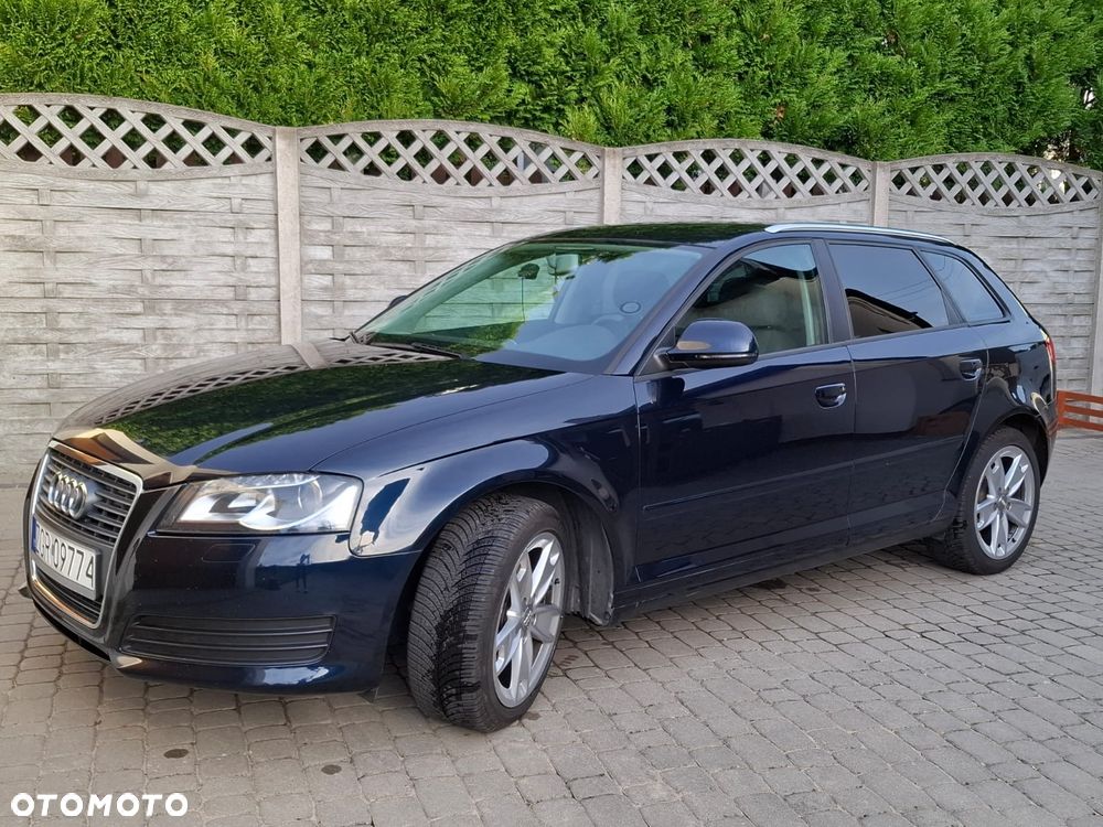 Audi A3 Sportback - 2