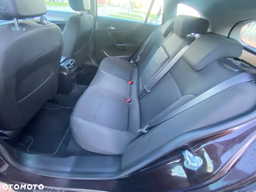 Opel Insignia 2.0 CDTI - 9