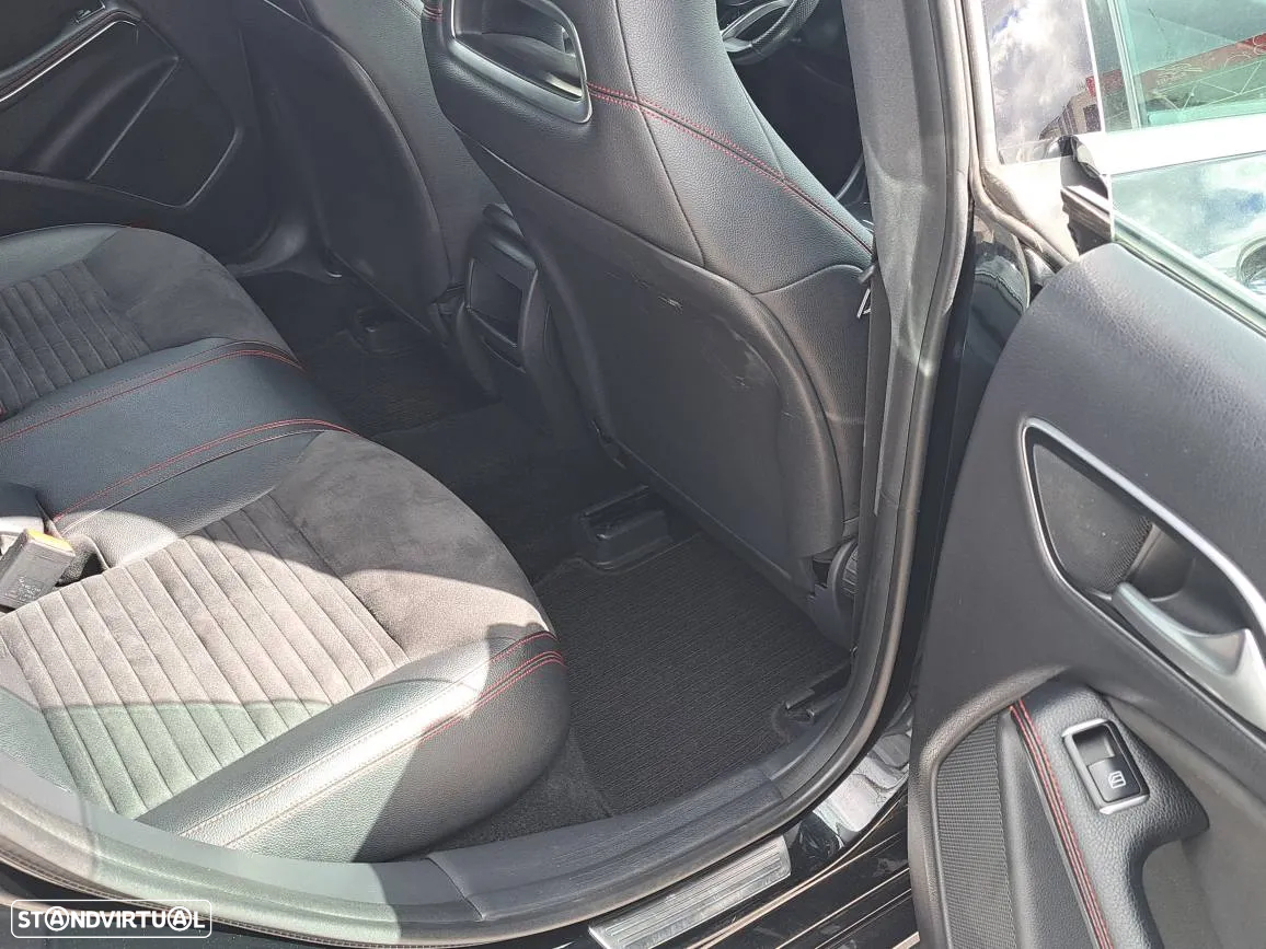 Mercedes-Benz CLA 220 d Shooting Brake AMG Line Aut. - 24