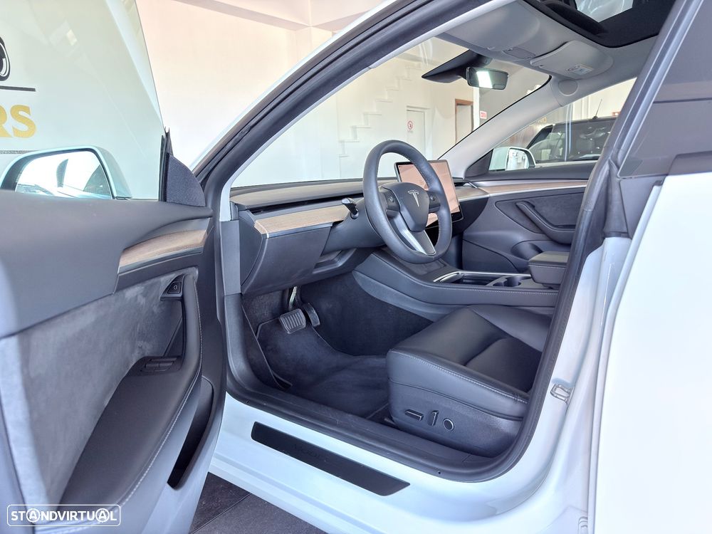 Tesla Model 3 Tração Traseira Standard - 11