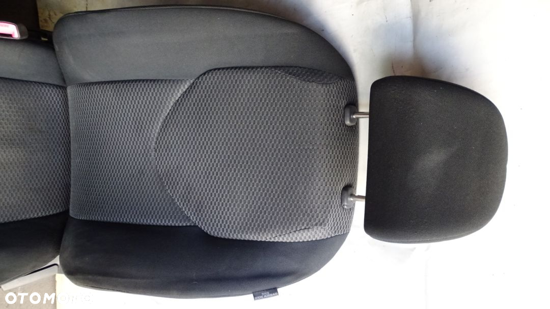 FOTELE KOMPLET TOYOTA RAV4 III 2.2D-CAT - 12