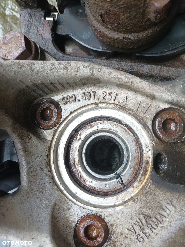 Skoda SuperB III zawieszenie zwrotnica mcpherson prawy lewy 5Q0407258A 5Q0407257A - 8