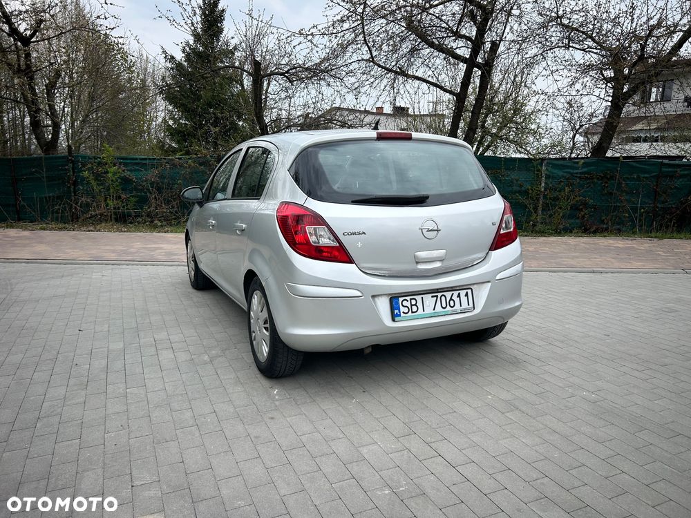 Opel Corsa 1.2 16V Cosmo - 31
