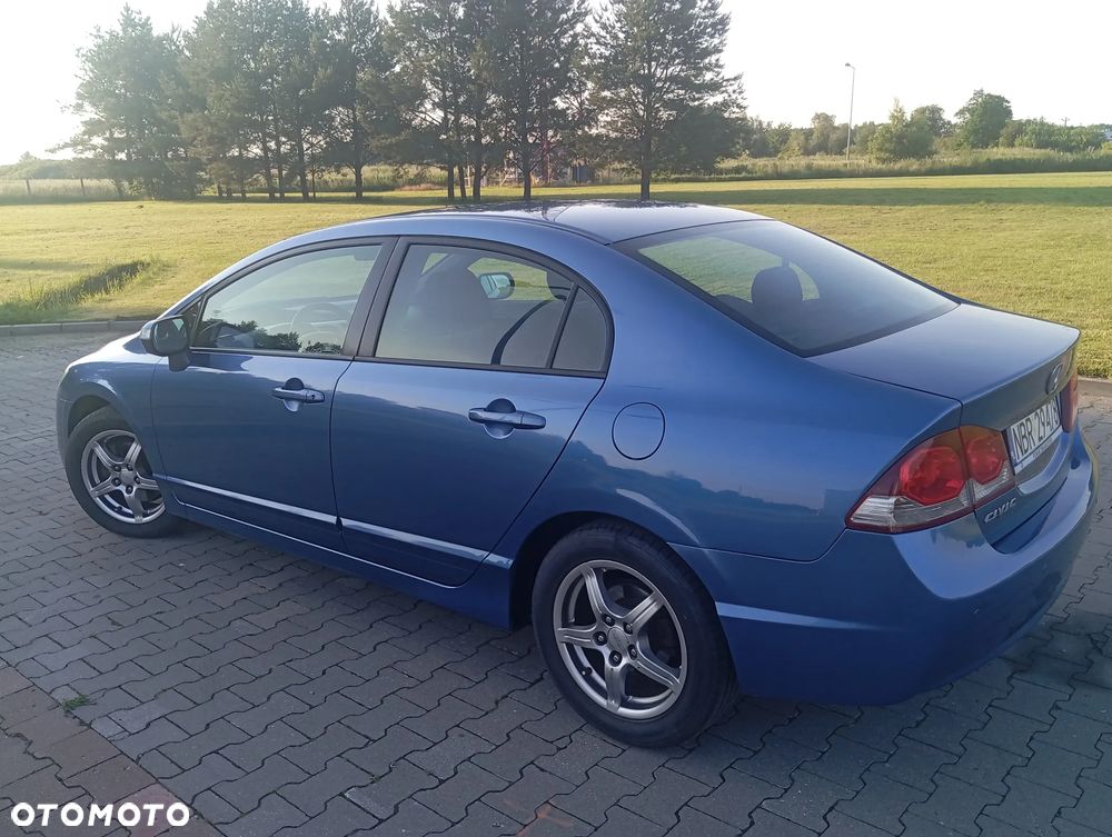 Honda Civic 1.8 Base - 4