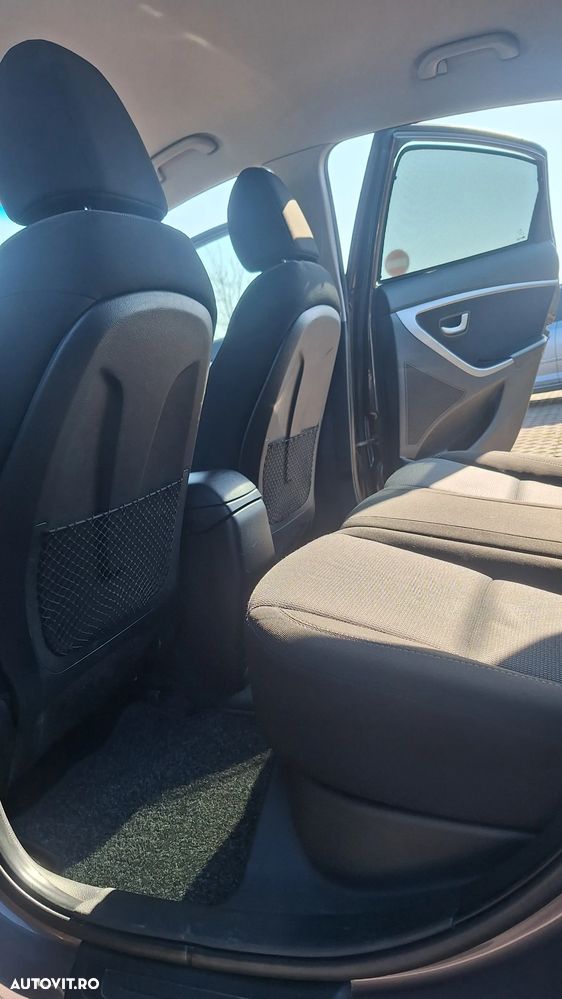 Hyundai i30 1.6 MPi Highway - 8