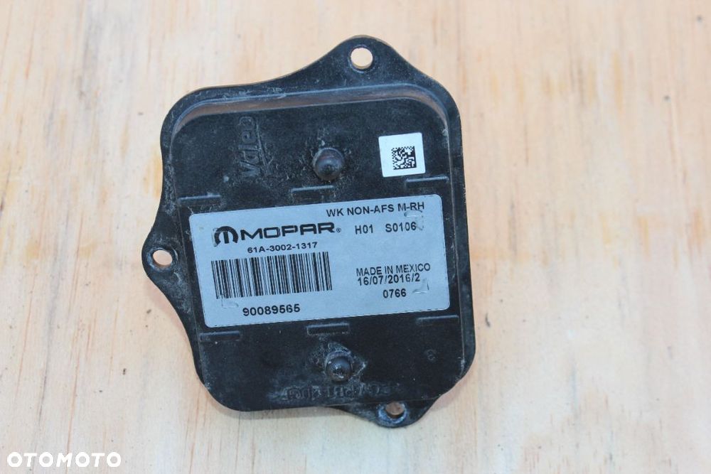 PRZETWORNICA MODUŁ LAMPY JEEP CHEROKEE WK2 90089565 2016 - 2