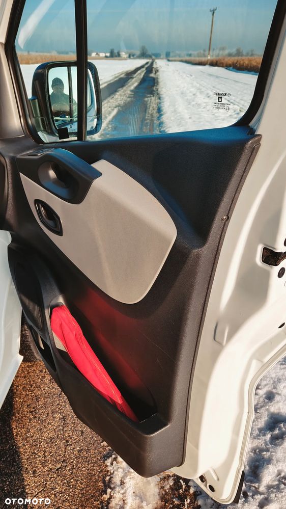 Renault Trafic - 13