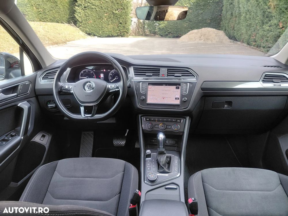 Volkswagen Tiguan - 11