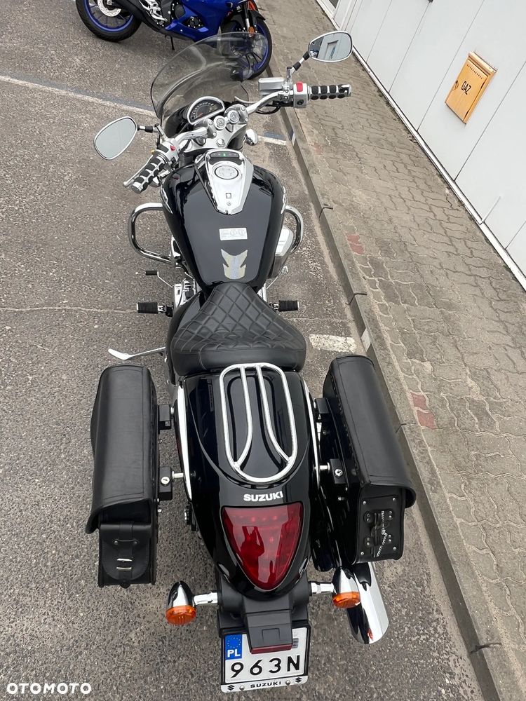 Suzuki Intruder - 18