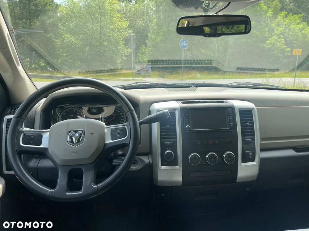 Dodge RAM - 10