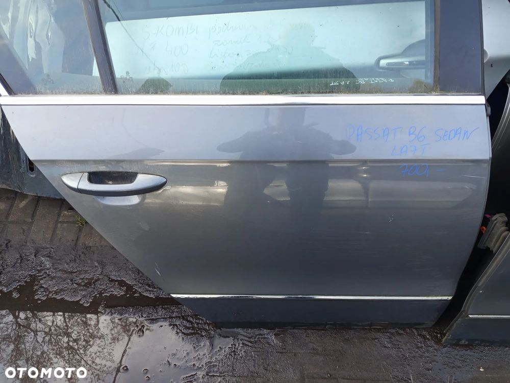 DRZWI VW PASSAT B6 SEDAN PRAWE KOD KOLORU LA7T TYLNE SZYBA PODNOŚNIK ZAMEK KLAMKA LISTWA ZGARNIAJĄCA - 3