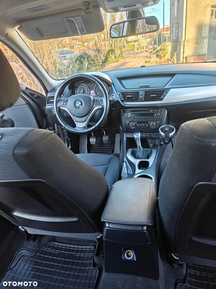BMW X1 xDrive18d - 13