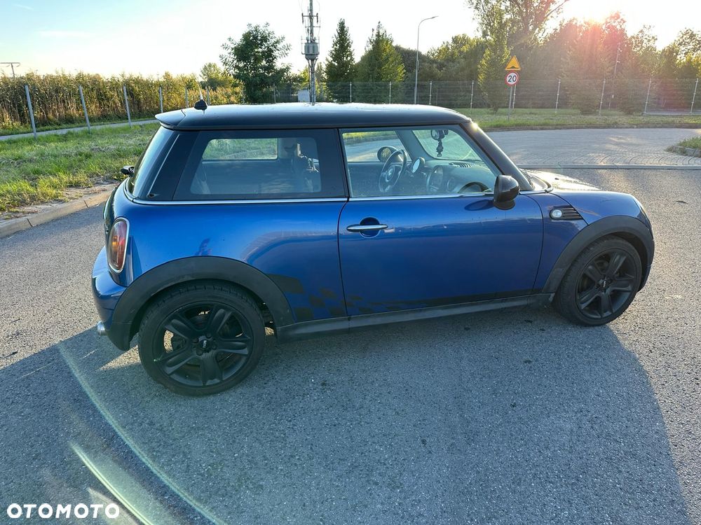 MINI Cooper Standard - 16