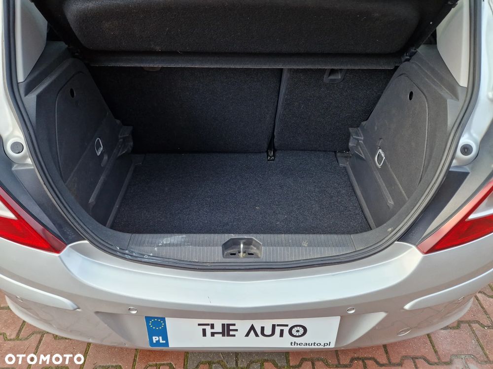 Opel Corsa 1.4 16V Cosmo - 13