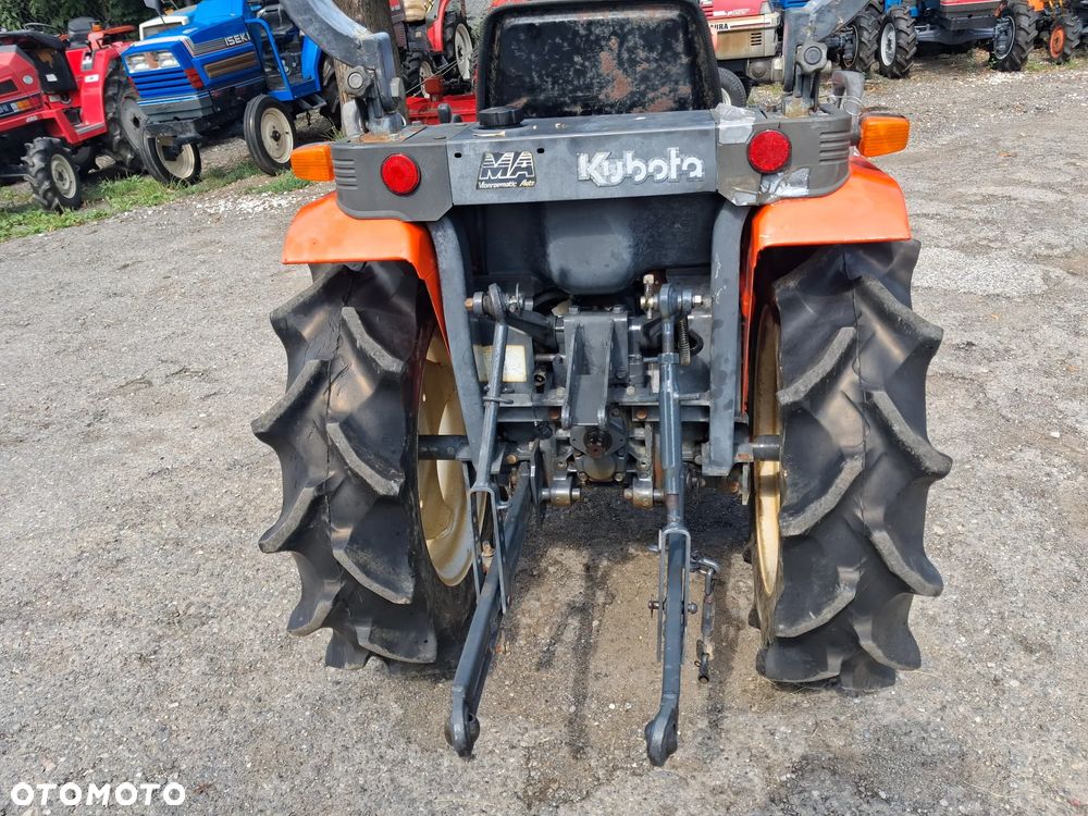 Kubota A175 - 8