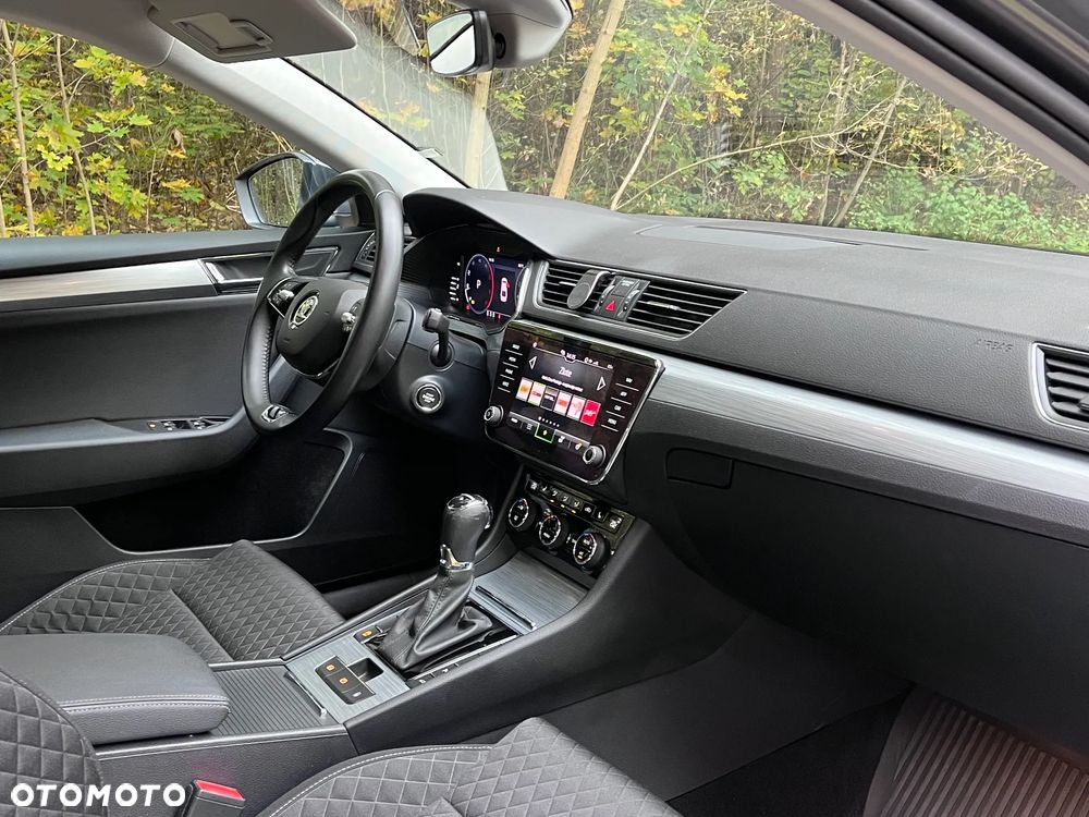 Skoda Superb 2.0 TDI SCR Ambition DSG - 11
