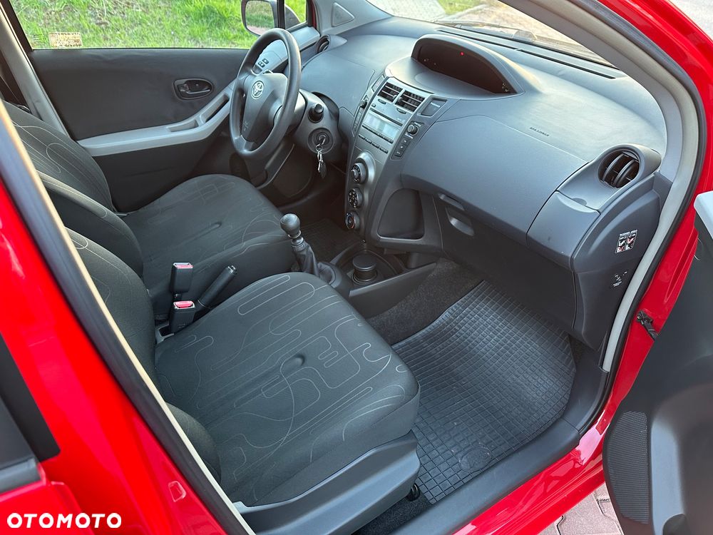 Toyota Yaris 1.33 2010 - 10