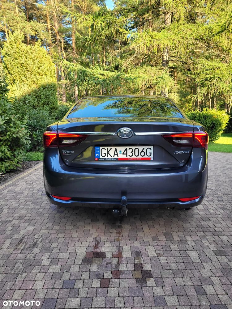 Toyota Avensis 1.6 Life - 4