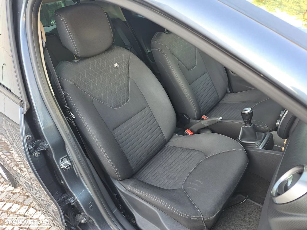 Renault Clio 0.9 TCe Limited Edition - 23