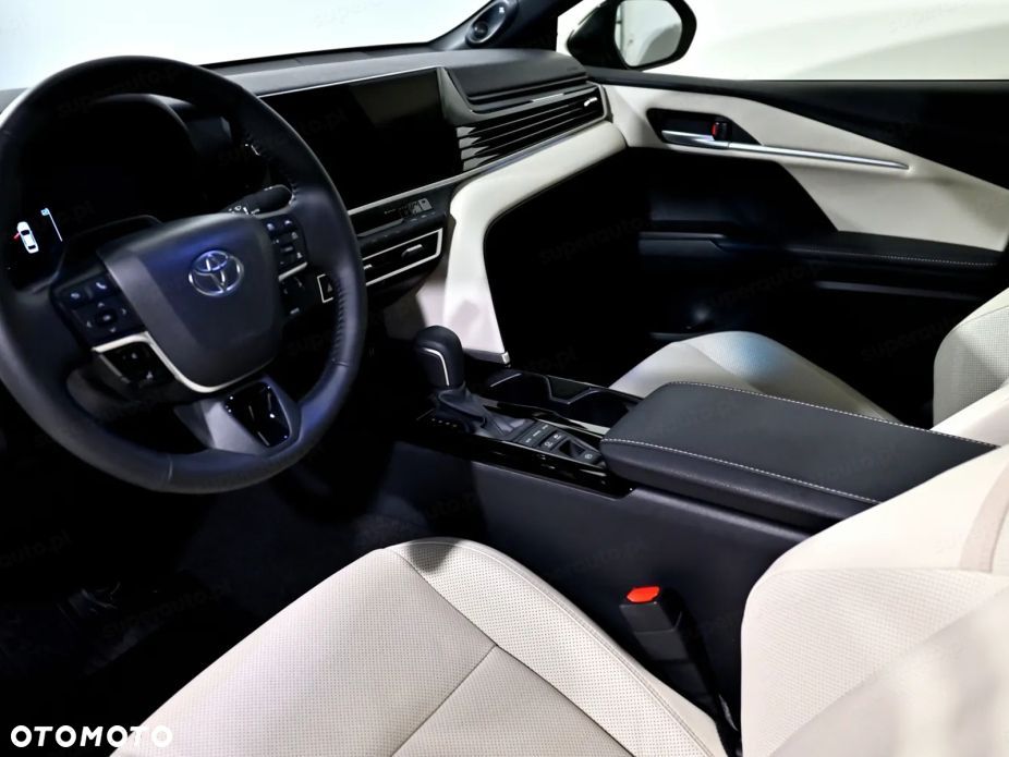 Toyota Camry 2.5 Hybrid Dynamic Force Executive e-CVT - 7