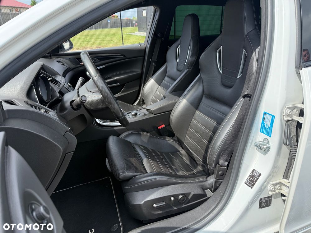 Opel Insignia 2.8 Turbo 4x4 OPC - 12