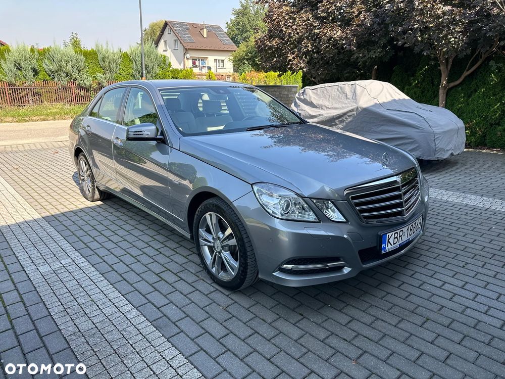 Mercedes-Benz Klasa E 350 4-Matic BlueEff Avantgarde - 4