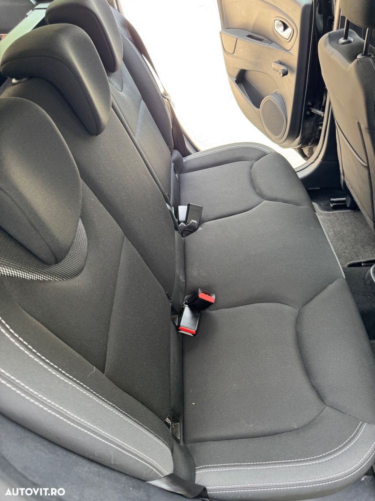 Renault Clio - 16