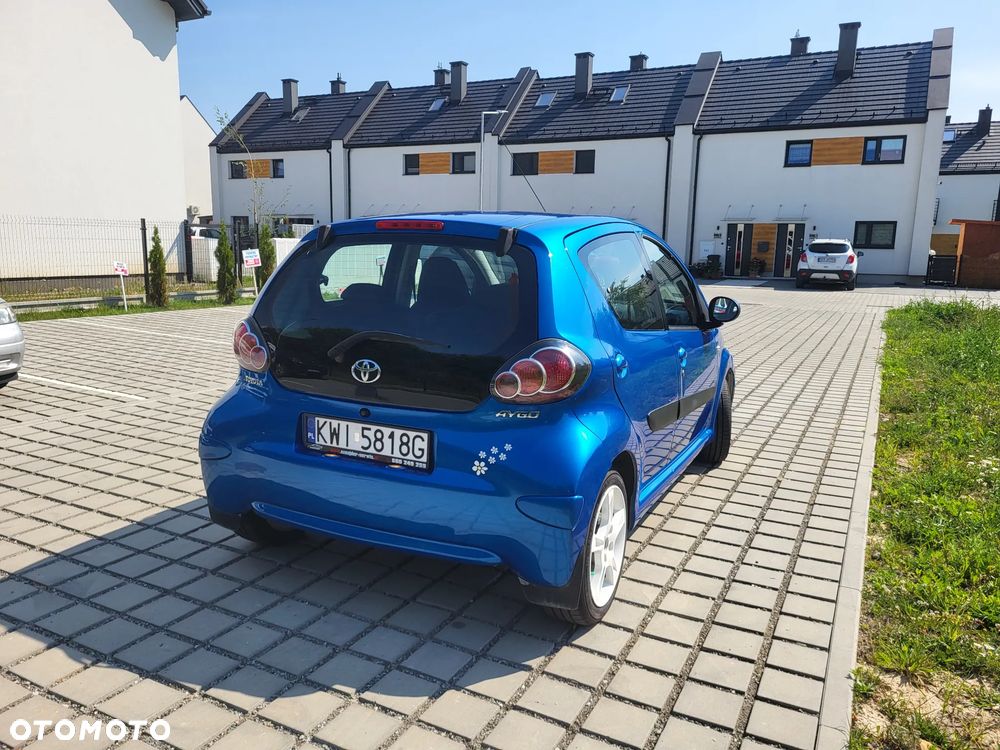 Toyota Aygo Standard - 6