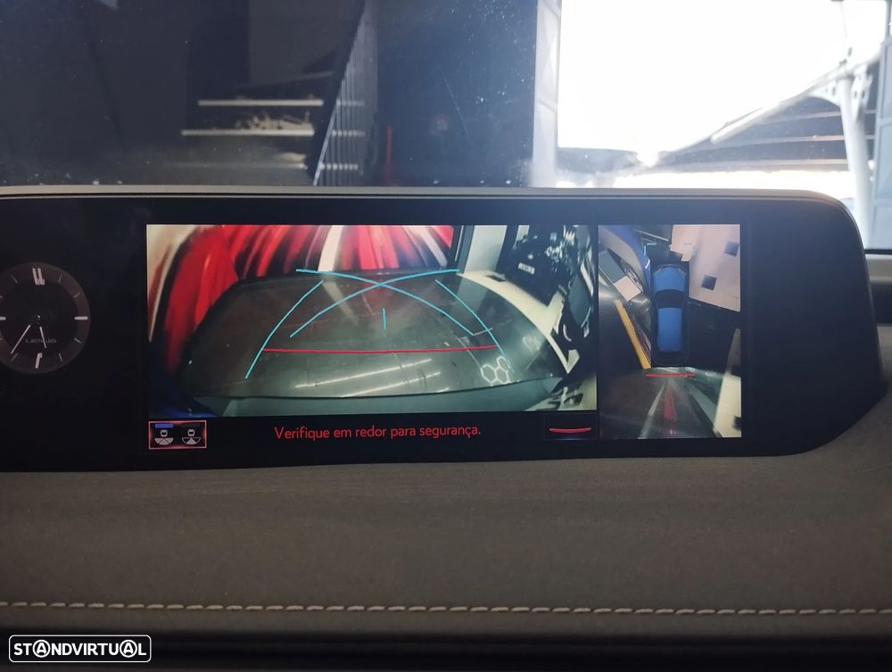 Lexus UX 300e Executive+ - 40