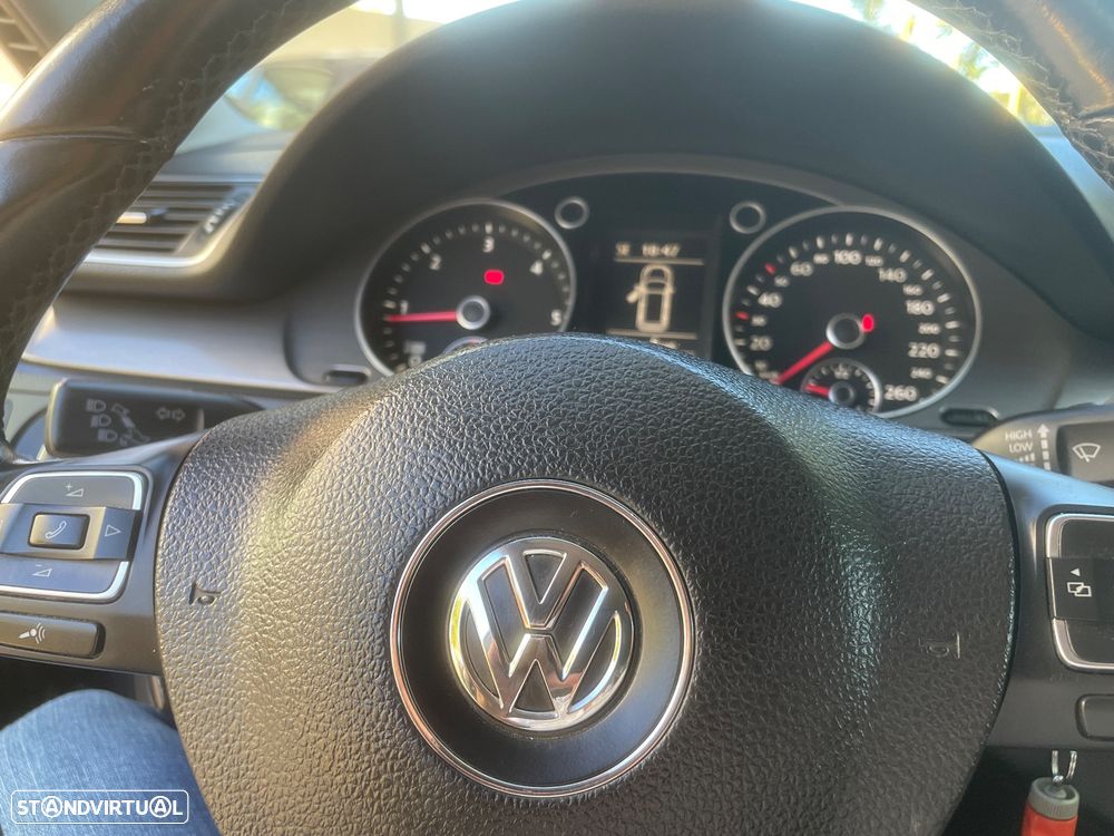 VW Passat Variant 1.6 TDI BlueMotion Comfortline - 33