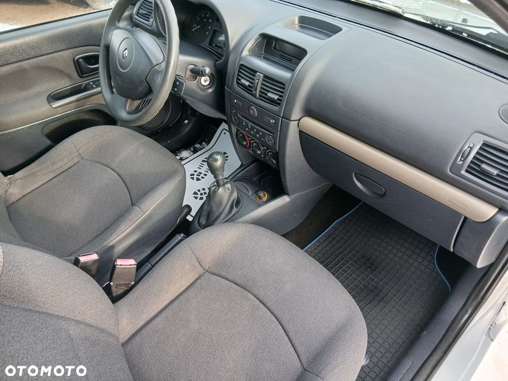 Renault Clio 1.2 16V Confort Dynamique - 7