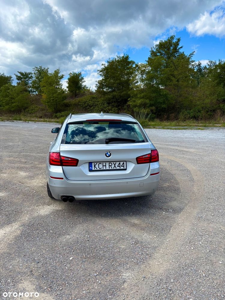 BMW Seria 5 520i Luxury Line - 8