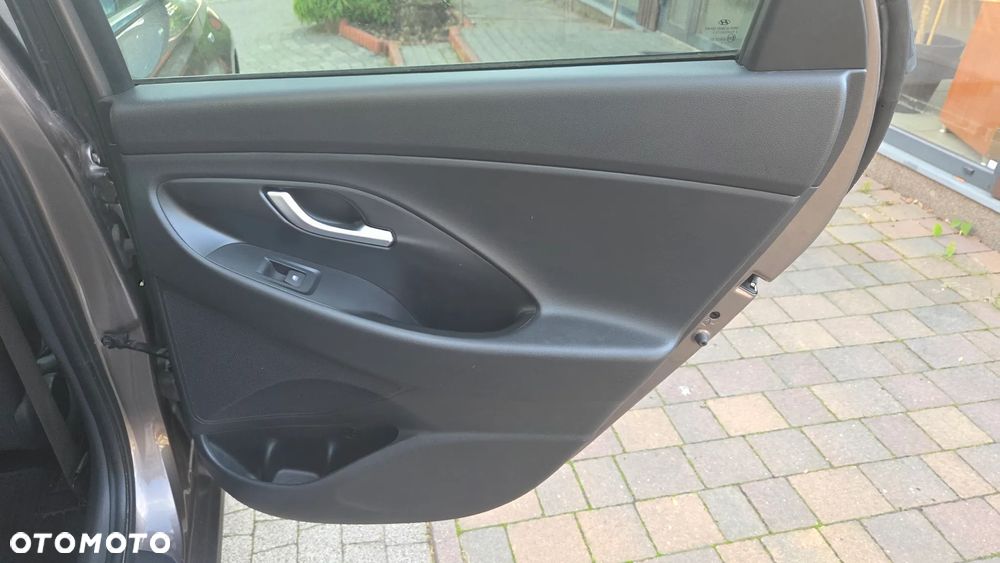 Hyundai i30 1.5 T-GDI 48V Premium - 35
