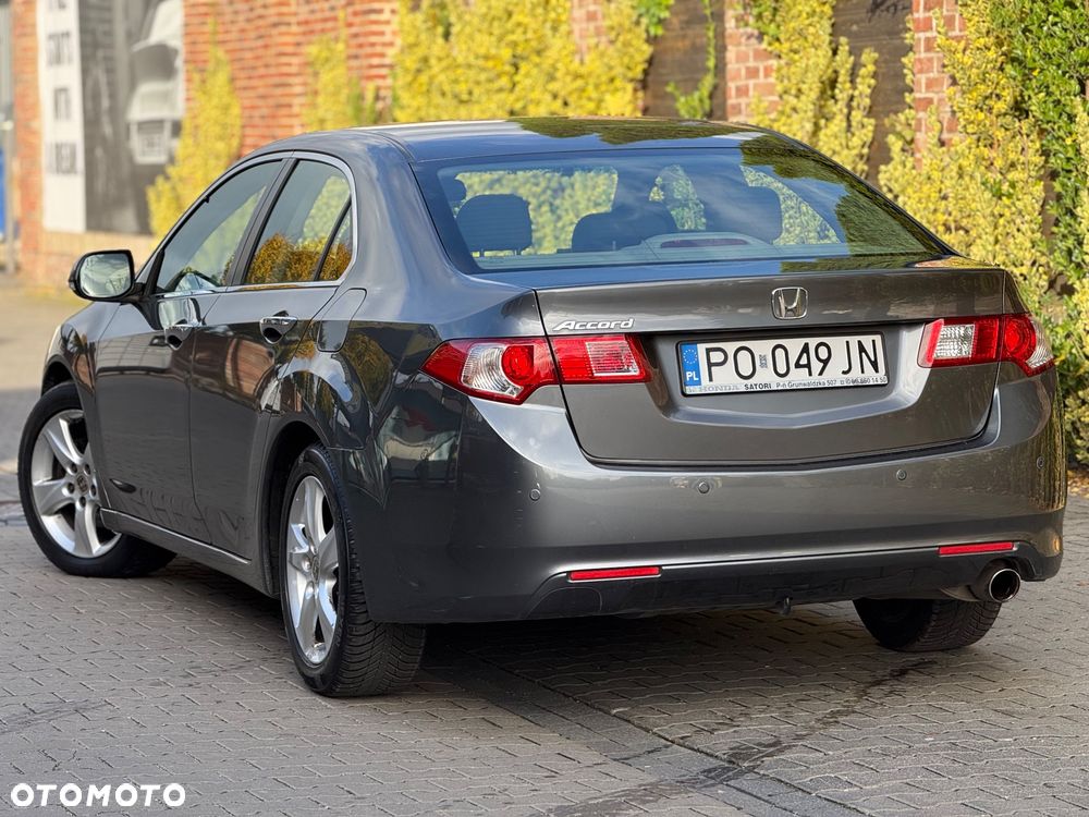 Honda Accord 2.0 Executive - 9